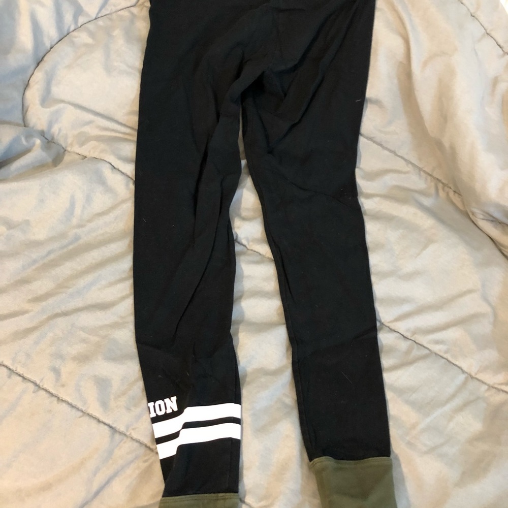 PINK leggings and matching shirt set !